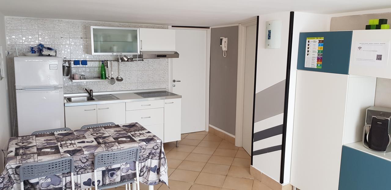 Beckye Appartement Terracina Buitenkant foto
