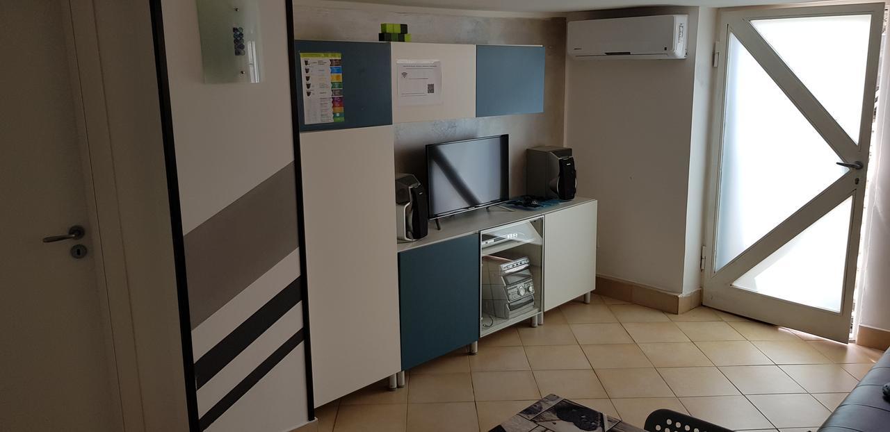 Beckye Appartement Terracina Buitenkant foto